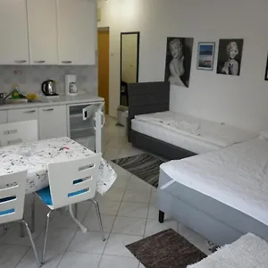 https://apartment-antoncic.primorje-gorskikotar.com
